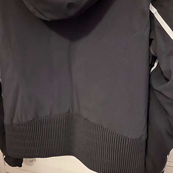 Helly Hansen ski jacket waterproof breathable - Picture 2 of 10